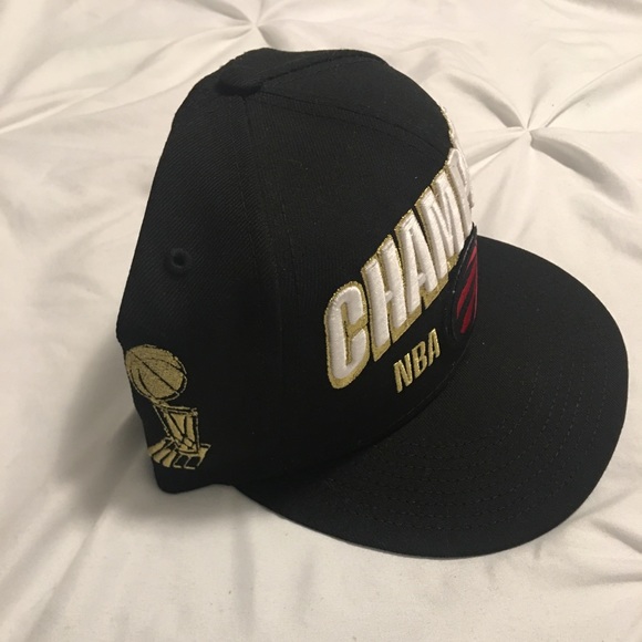 New Era Raptors NBA Champions Cap Hat - Picture 2 of 4